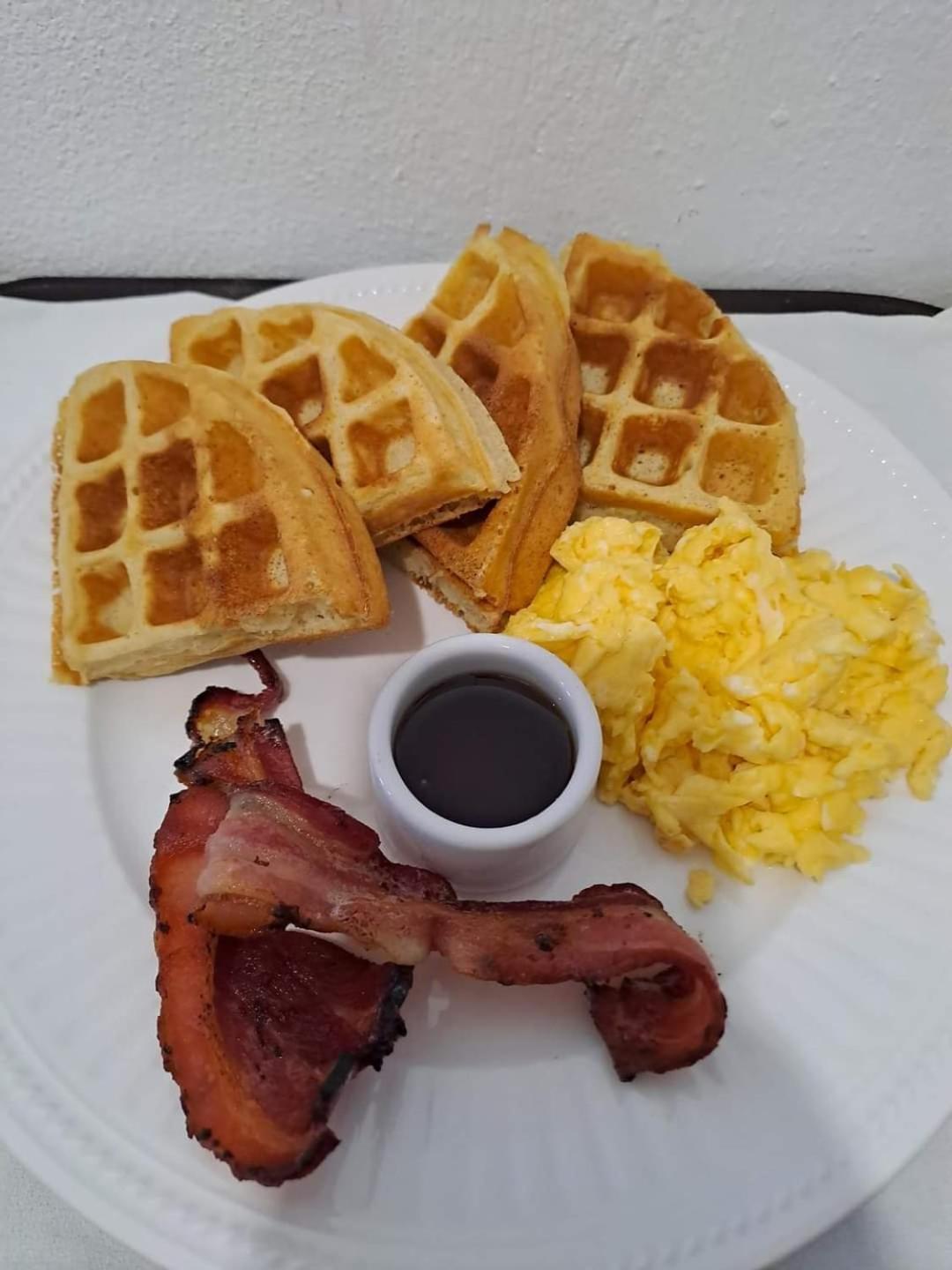 פונטה גורדה Saint Charles Inn, Belize Central America מראה חיצוני תמונה