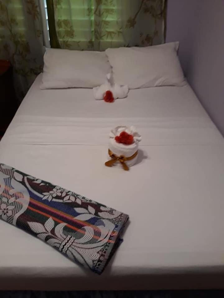 פונטה גורדה Saint Charles Inn, Belize Central America מראה חיצוני תמונה